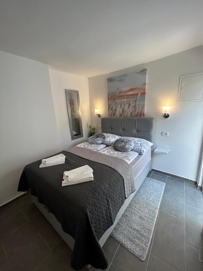 Little Shine Apartment