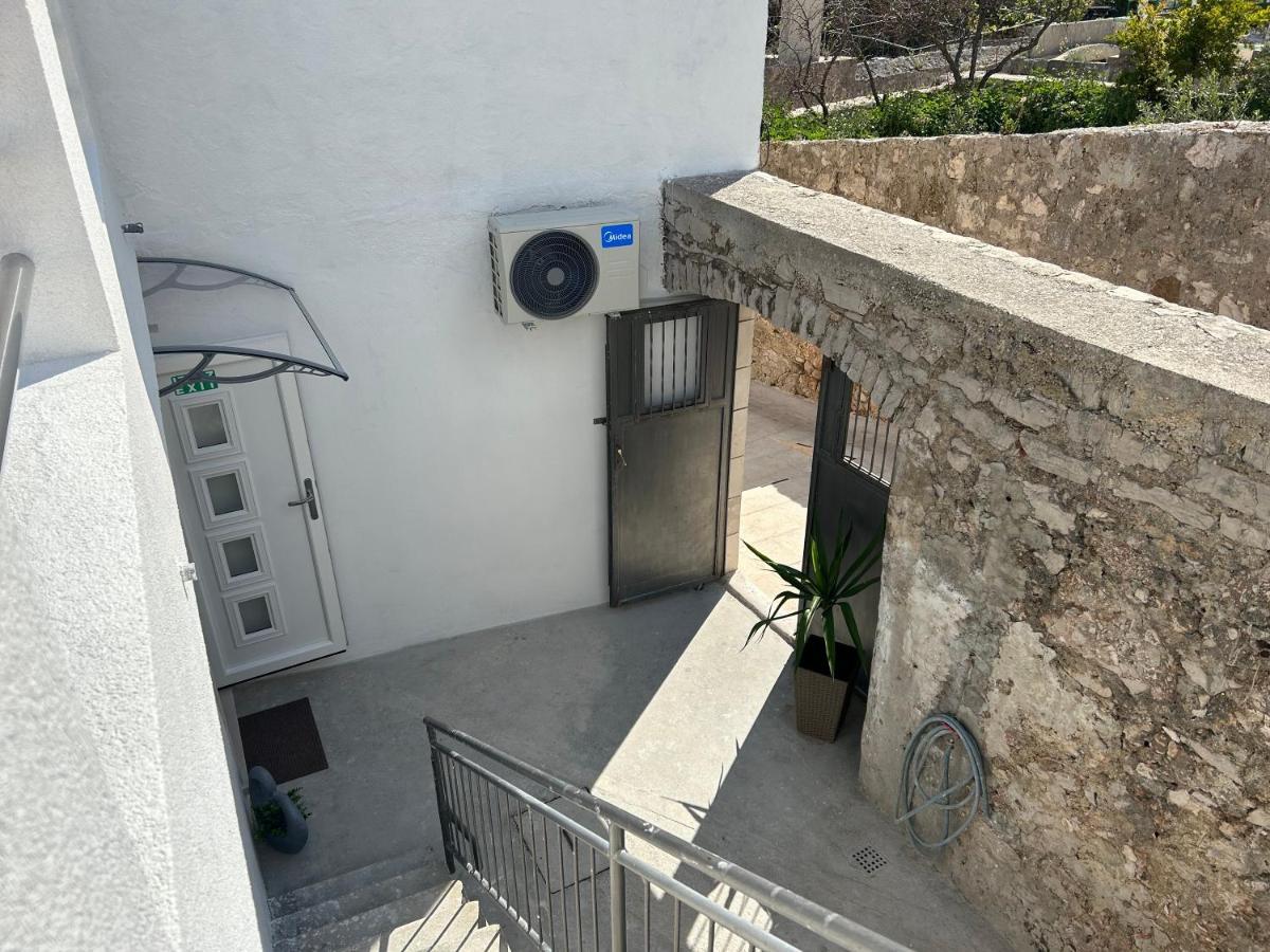 Little Shine Apartment